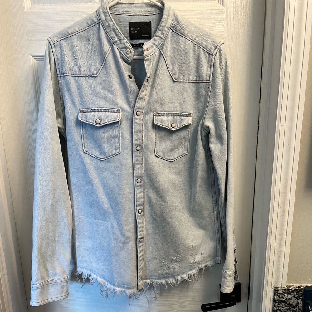 Zara Men’s Distressed Button Down Denim Shirt